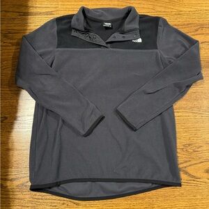 Women’s North Face Pullover